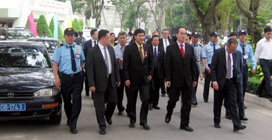 Security service for senior Civil servant or Politian